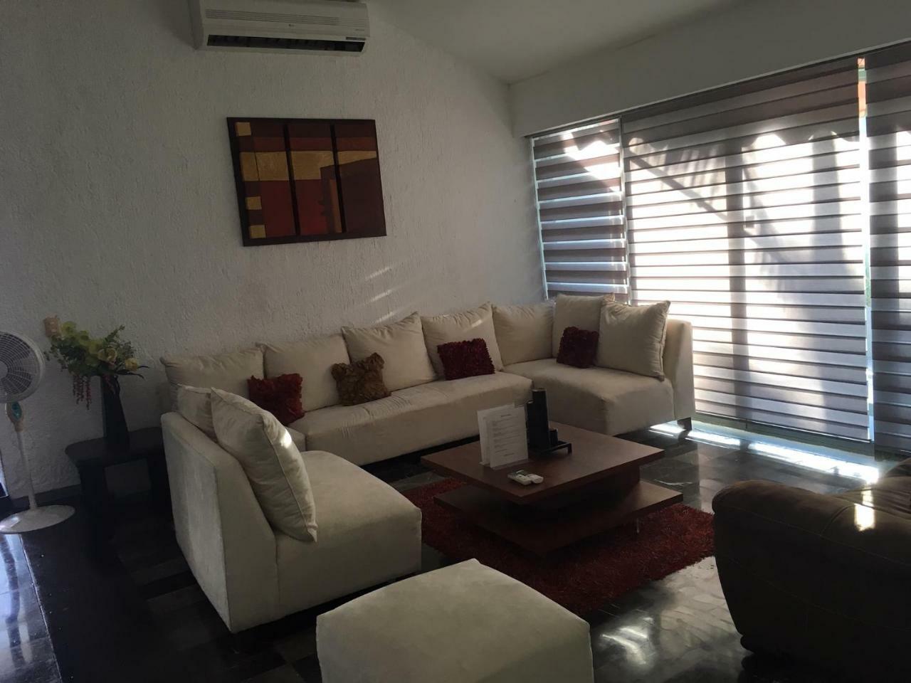 Large House - Walking To Beach - 10 Guests! 칸쿤 외부 사진