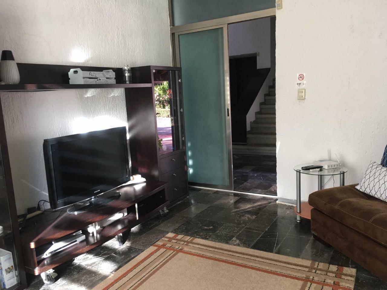 Large House - Walking To Beach - 10 Guests! 칸쿤 외부 사진